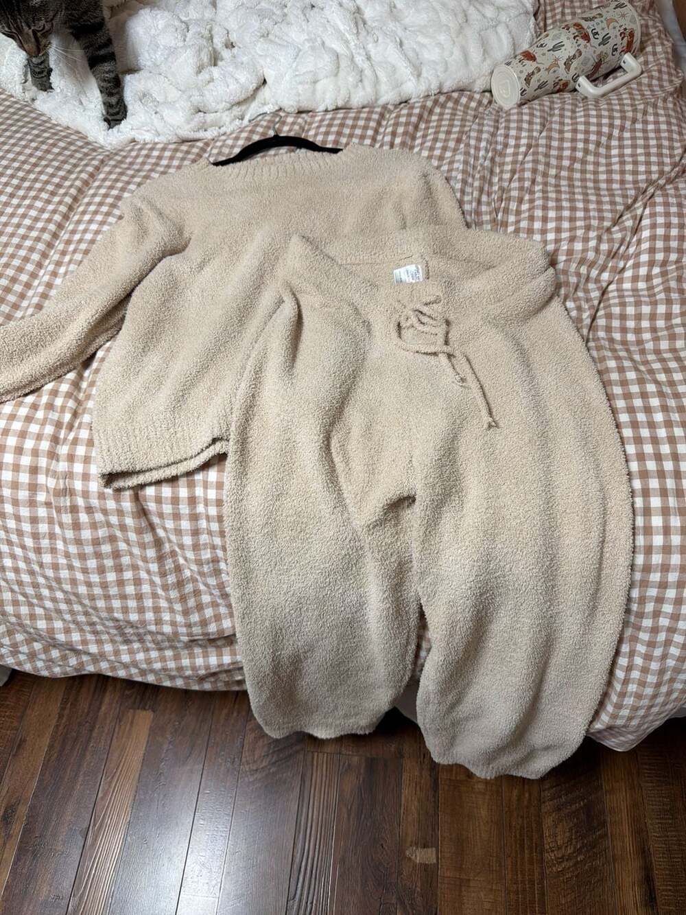 Women's Two Piece Fuzzy Fleece Lounge Set Sweater and Drawstring Pants